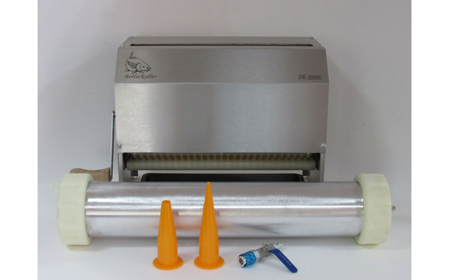 BoilieRoller machine with dough gun