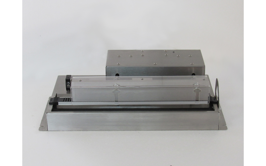 Dual-sided sausage cutter for boilie production