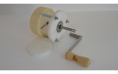 Granulių gamintojas su 8 mm granulių pavyzdžiais